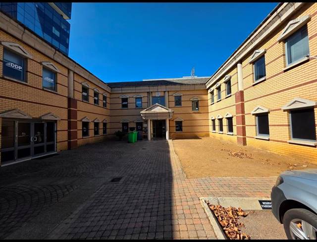BUSINESS PROPERTY TO RENT IN MENLYN